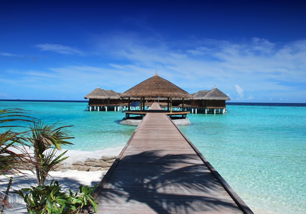 beach-g4e213042f_1920