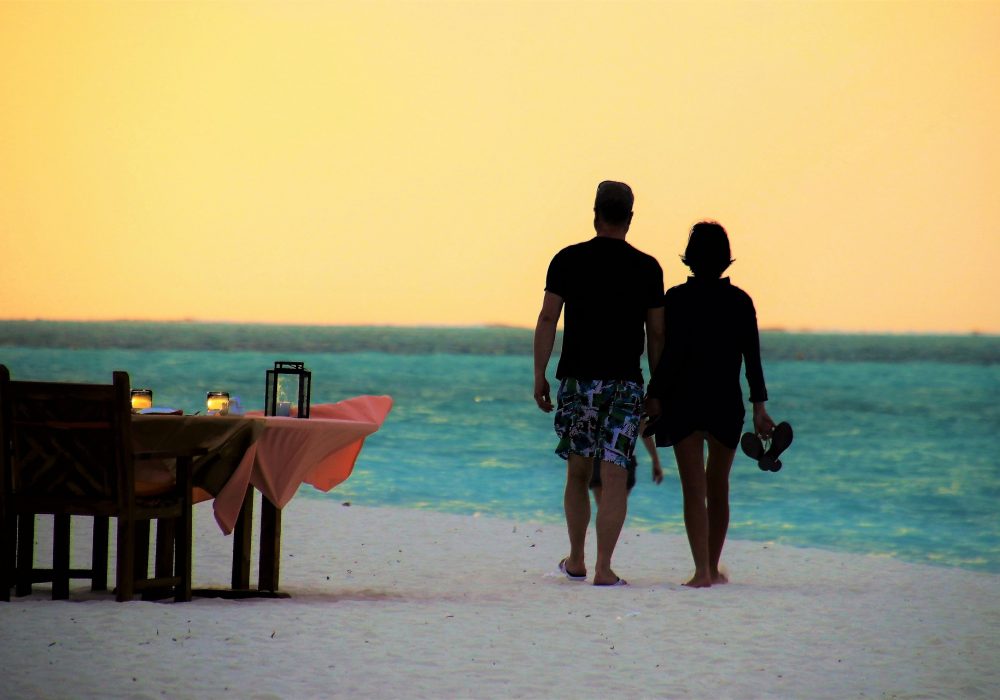 beach-g8219df599_1920