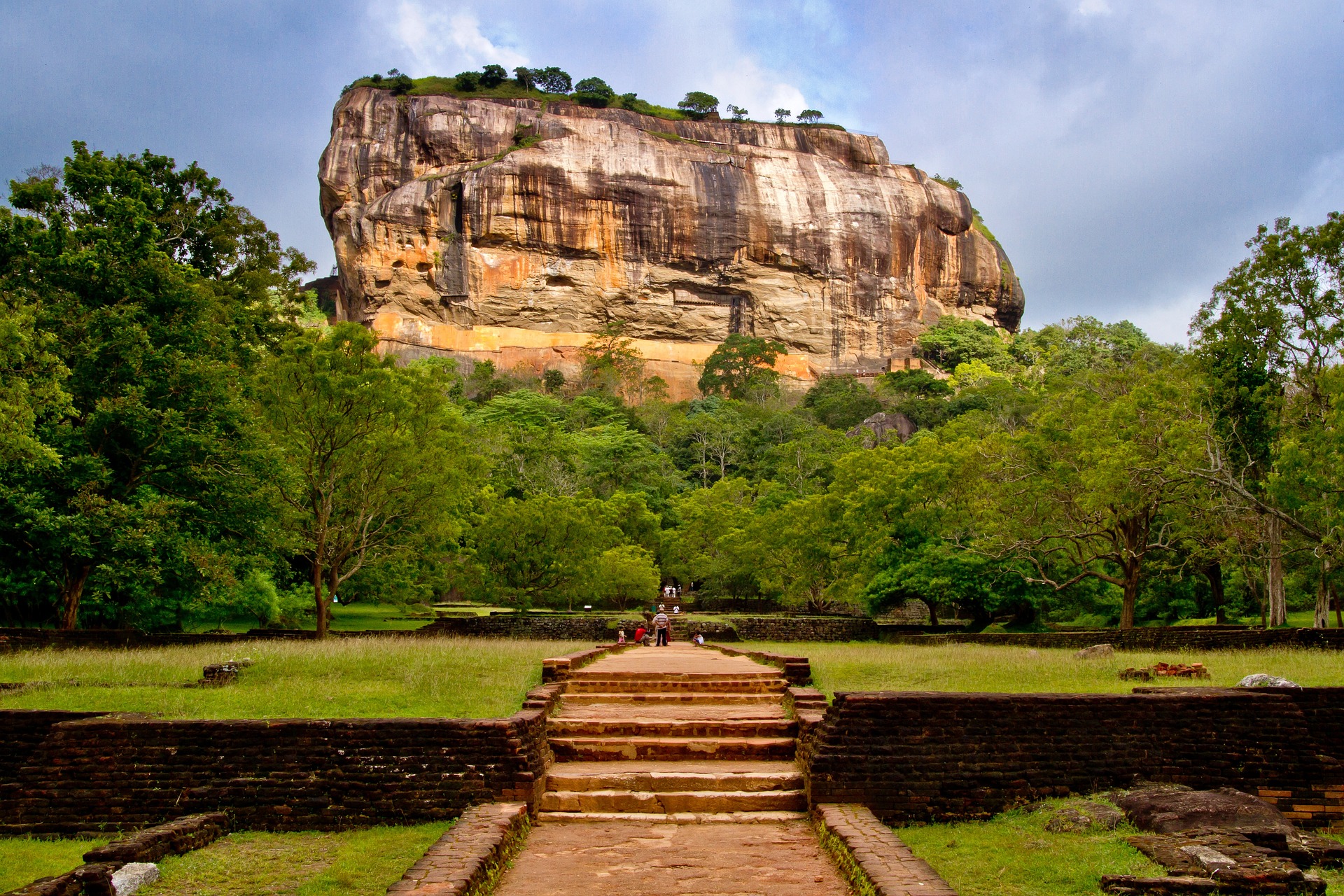 sigiriya-g4df9cb60d_1920